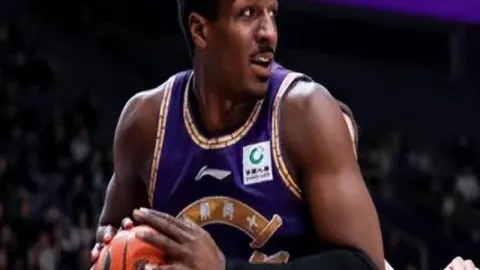 曼城主场大胜，哈兰德双响助努内斯进球